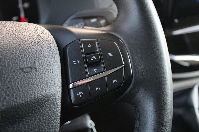 Vehicle Image 24
