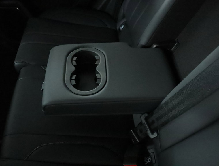 Vehicle Image 43