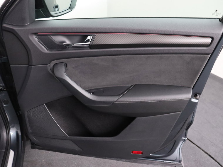 Vehicle Image 37