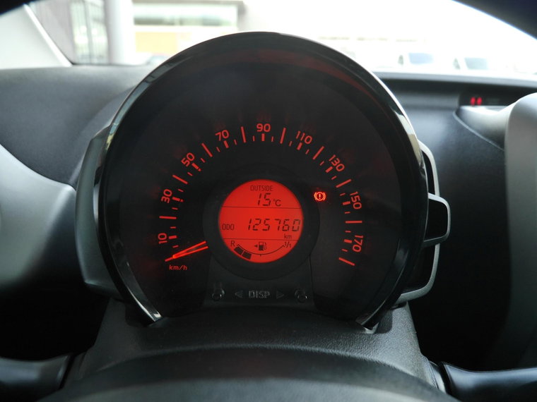 Vehicle Image 14