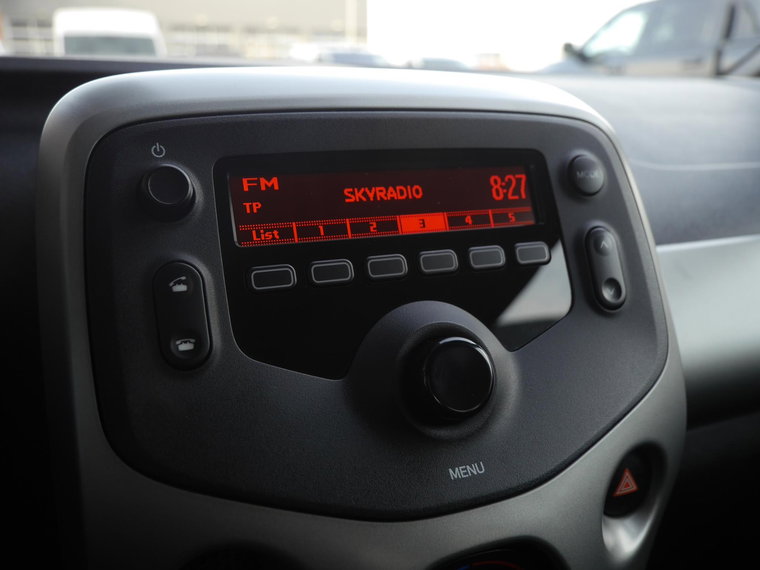Vehicle Image 17