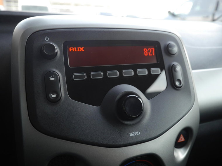 Vehicle Image 19