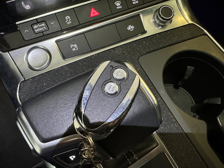 Vehicle Image 24