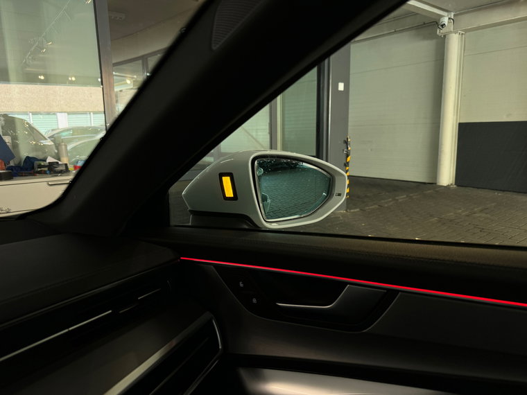 Vehicle Image 26