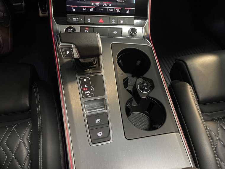 Vehicle Image 42