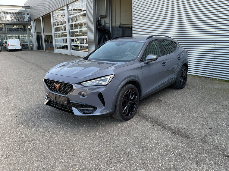 Vehicle Image 8