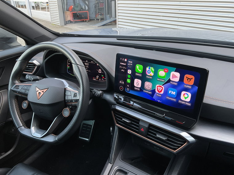 Vehicle Image 11