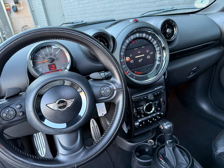 Vehicle Image 26