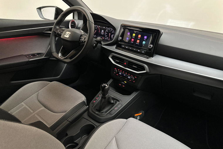 Vehicle Image 14
