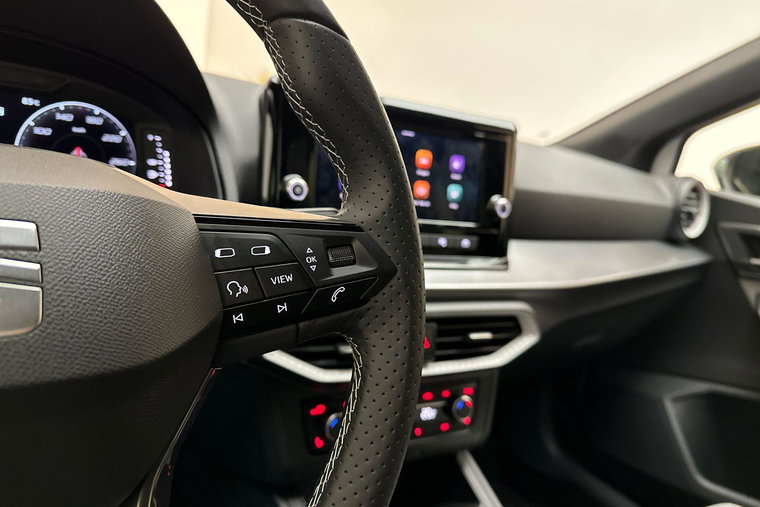 Vehicle Image 19