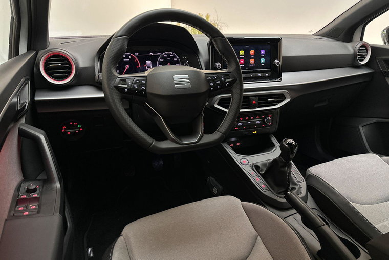 Vehicle Image 4