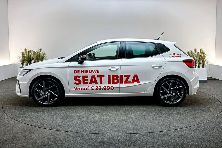 Vehicle Image 7