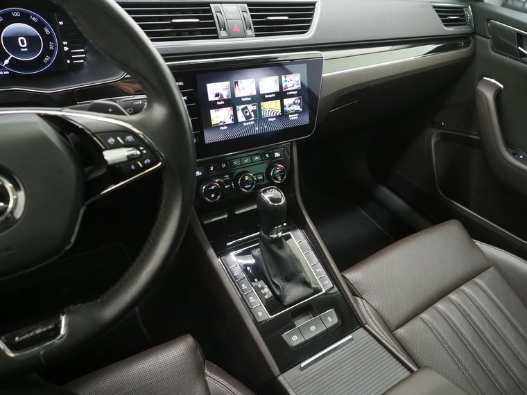 Vehicle Image 38