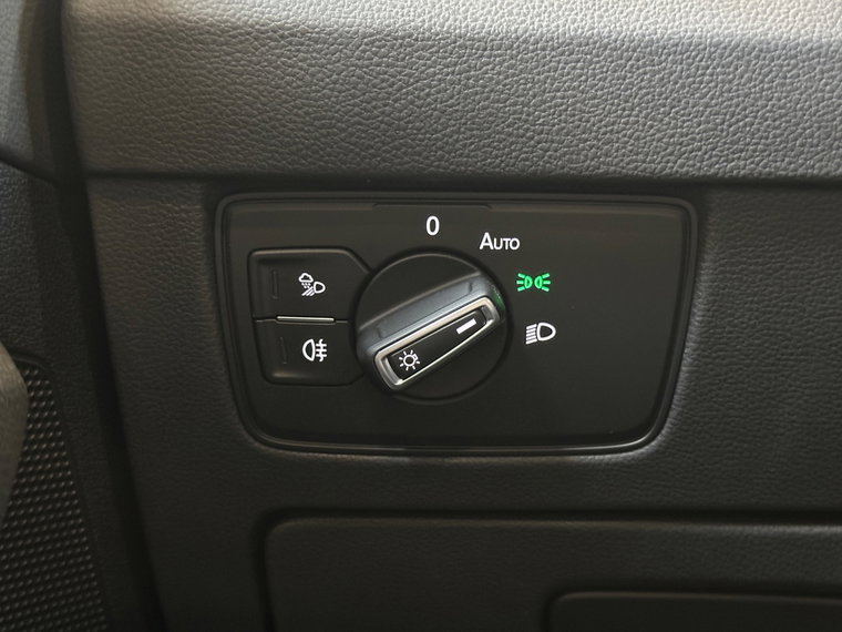 Vehicle Image 38