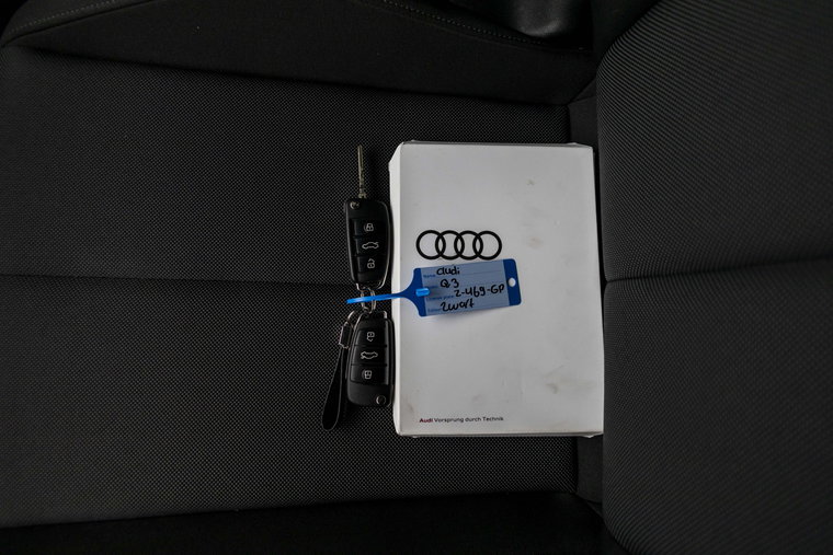 Vehicle Image 35