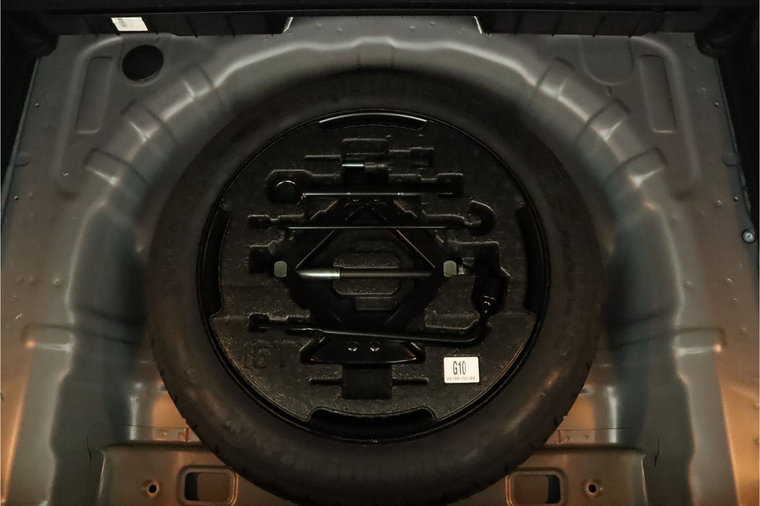 Vehicle Image 36