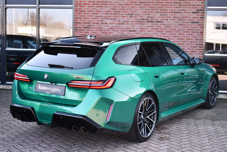 Vehicle Image 32