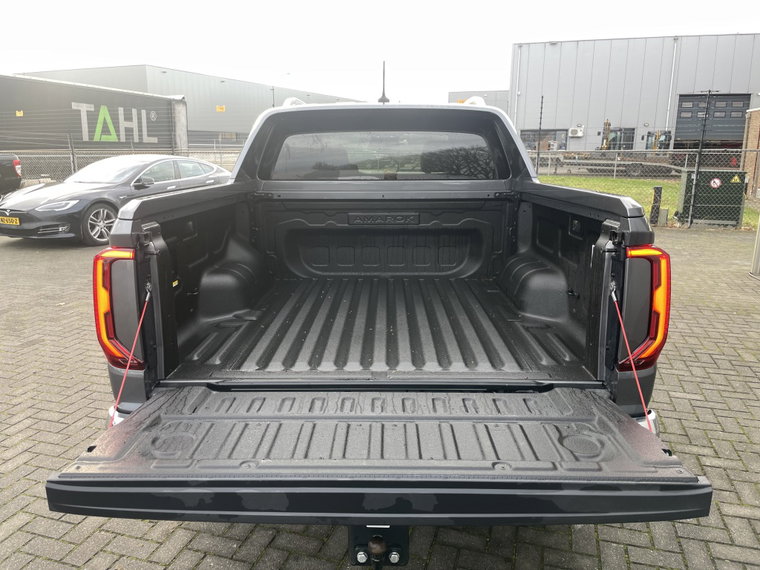 Vehicle Image 6