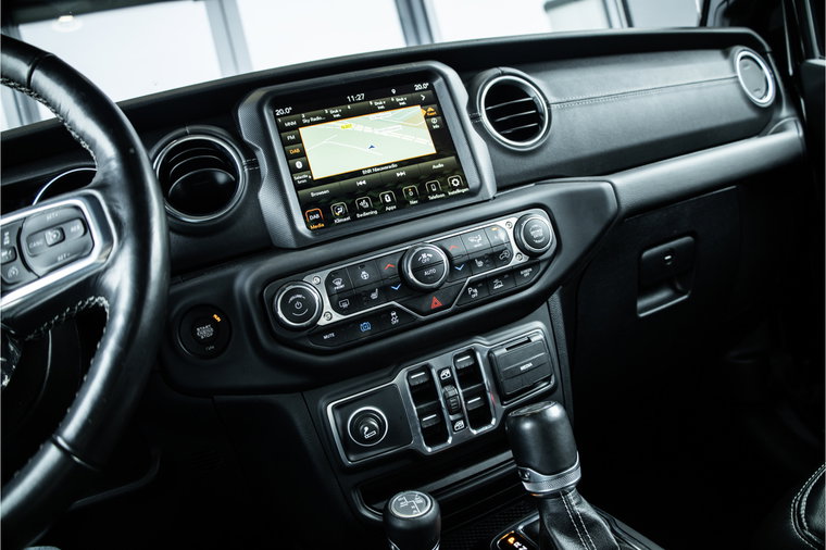 Vehicle Image 14