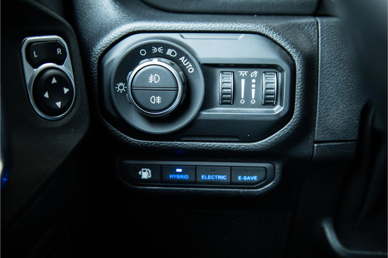 Vehicle Image 30