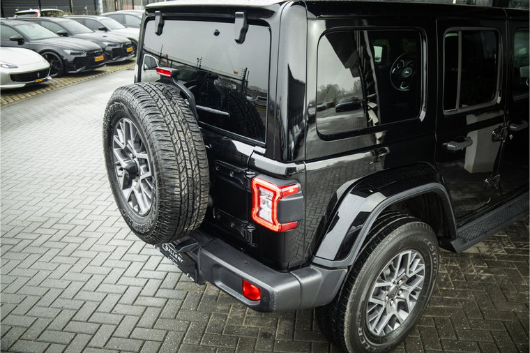 Vehicle Image 37