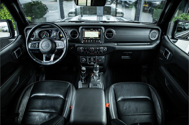 Vehicle Image 9