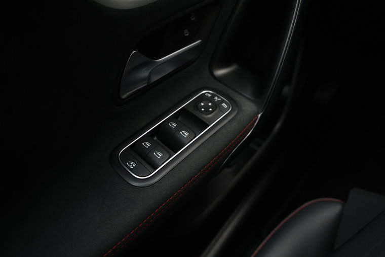 Vehicle Image 23