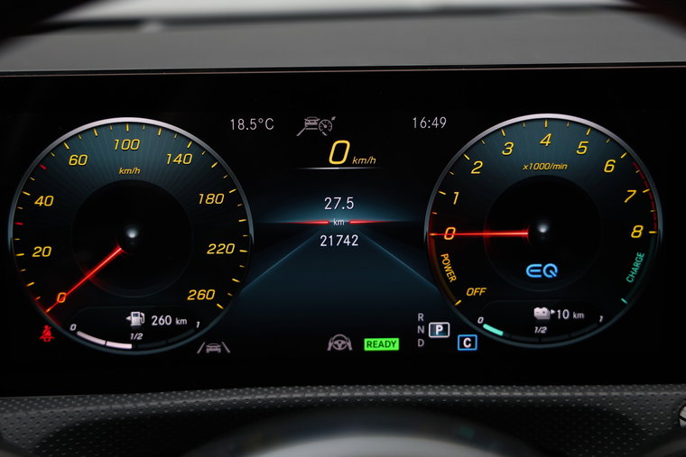 Vehicle Image 25
