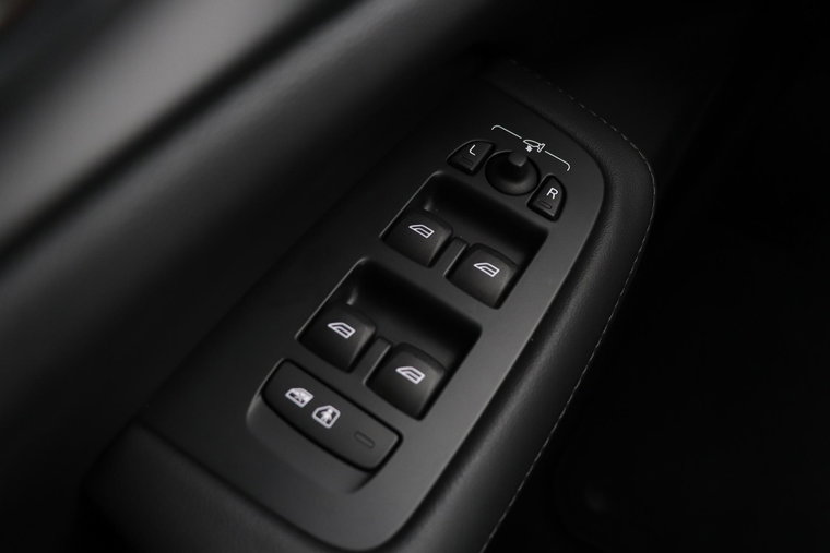 Vehicle Image 46