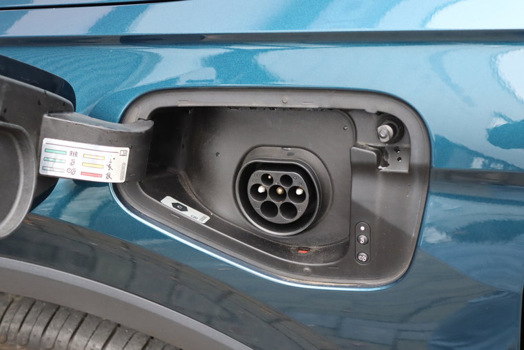 Vehicle Image 38