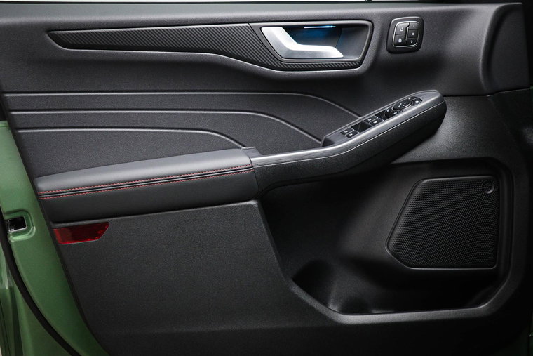 Vehicle Image 32