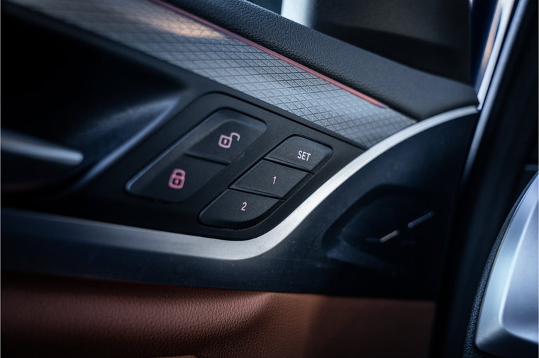 Vehicle Image 35