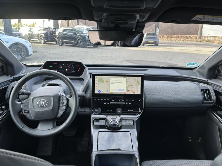 Vehicle Image 14