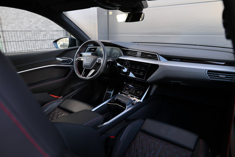Vehicle Image 40