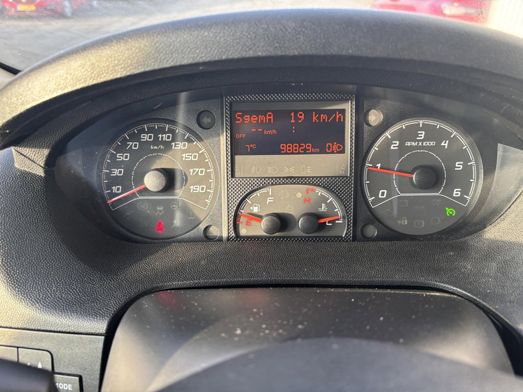 Vehicle Image 27