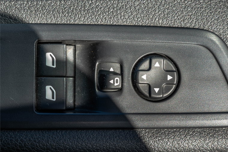 Vehicle Image 29