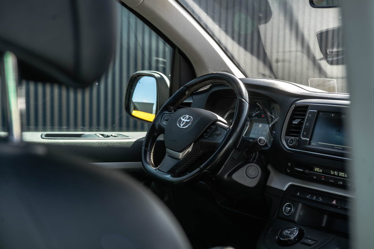 Vehicle Image 36