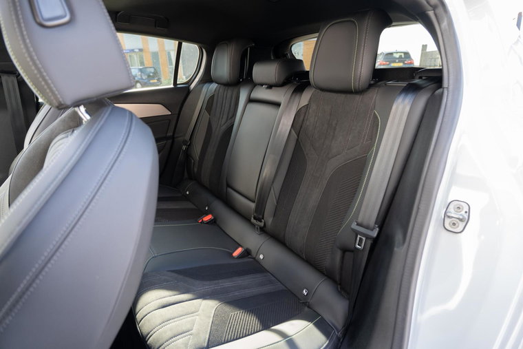 Vehicle Image 35