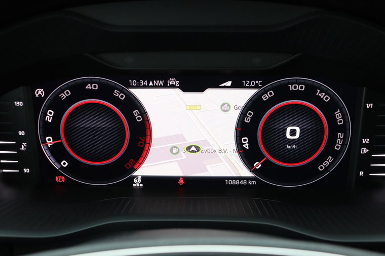 Vehicle Image 12