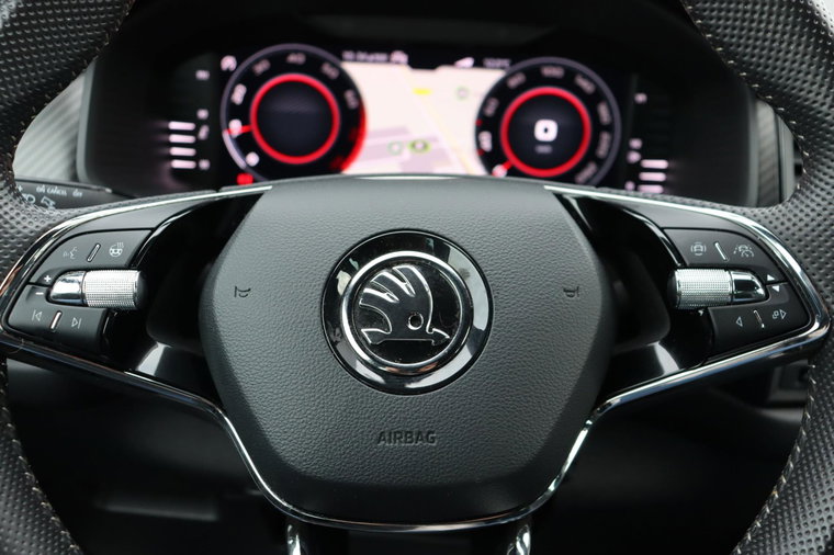 Vehicle Image 25