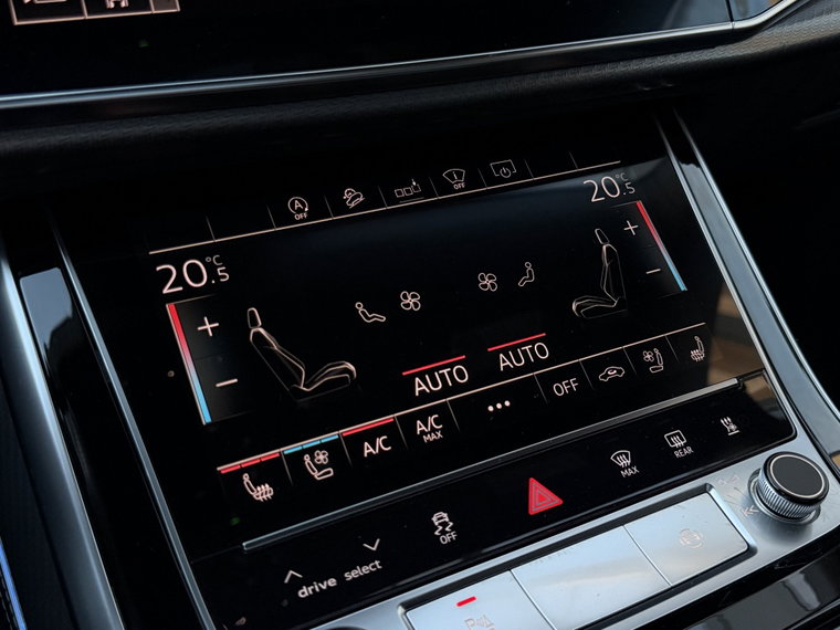 Vehicle Image 24