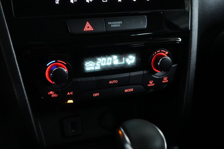 Vehicle Image 17