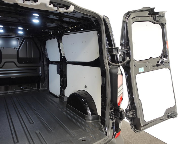 Vehicle Image 36