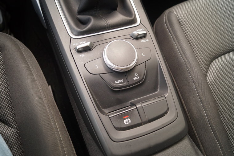 Vehicle Image 24