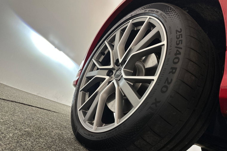 Vehicle Image 13