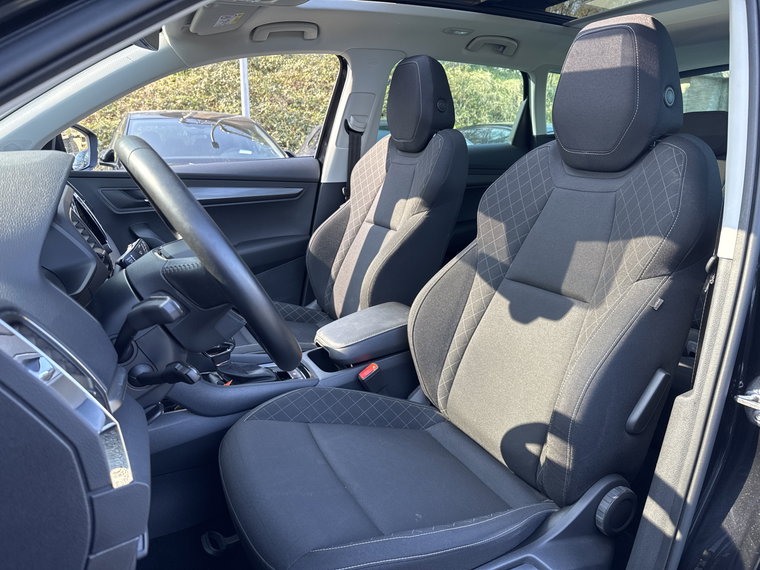 Vehicle Image 15