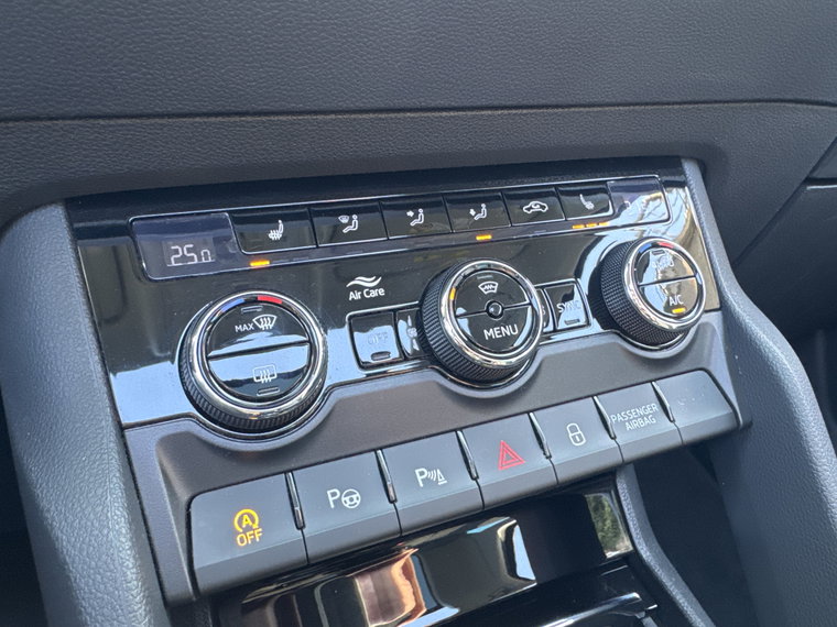 Vehicle Image 28