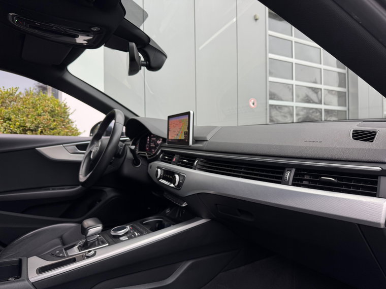 Vehicle Image 38