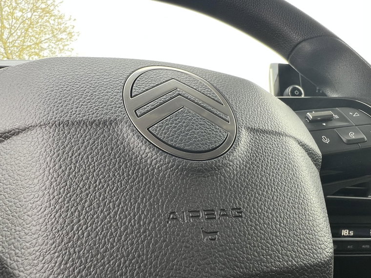Vehicle Image 34