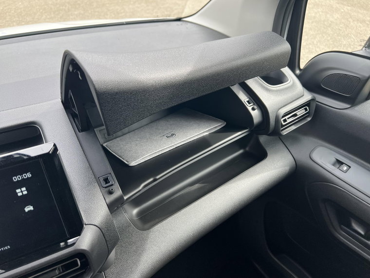 Vehicle Image 41